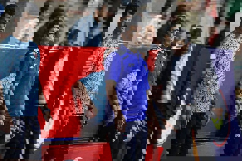 2056570