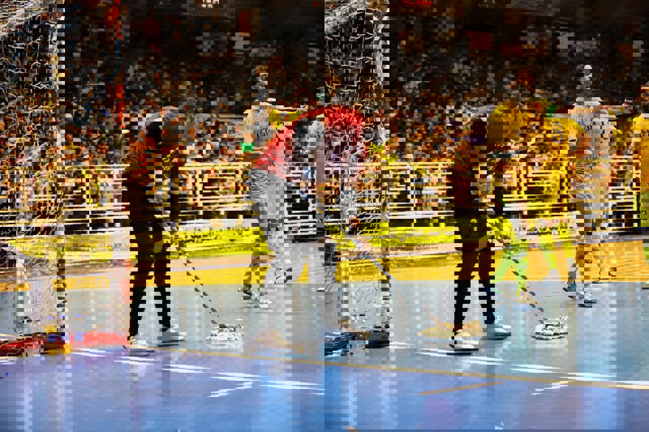 2057058