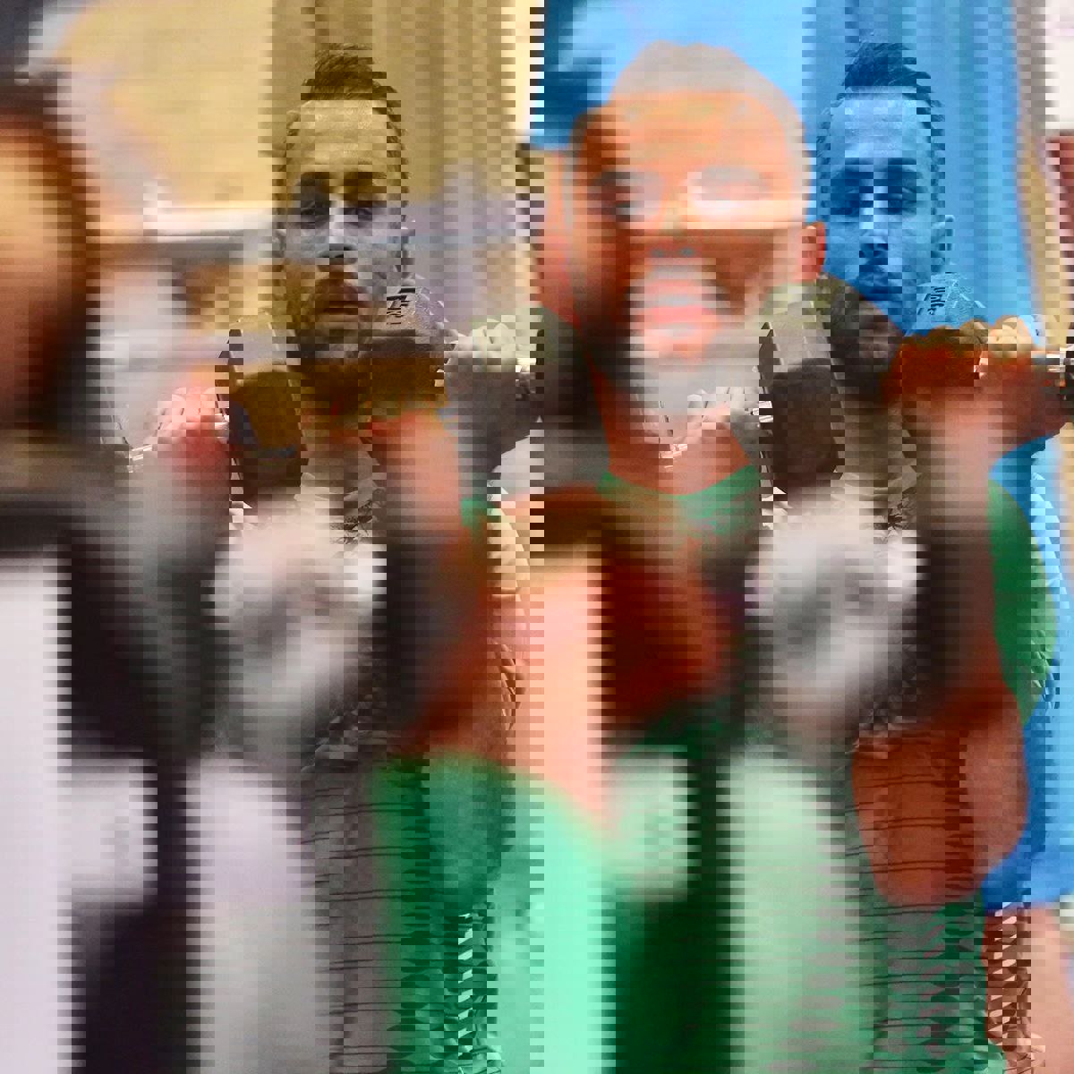 2056672