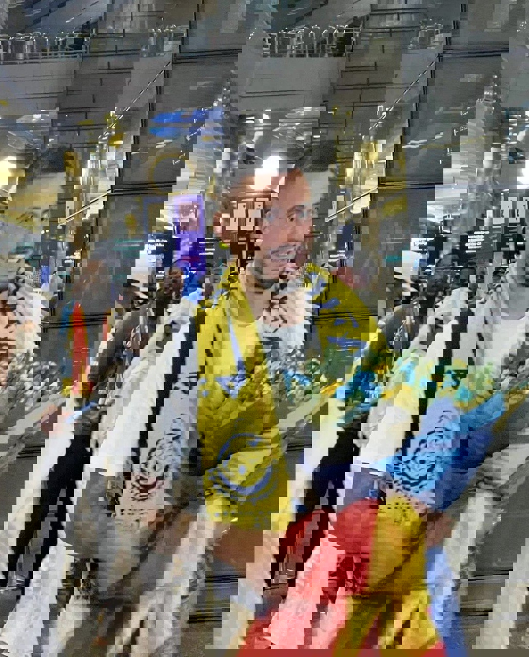 2056733