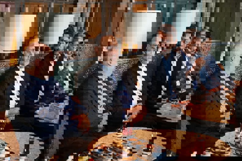 2056833