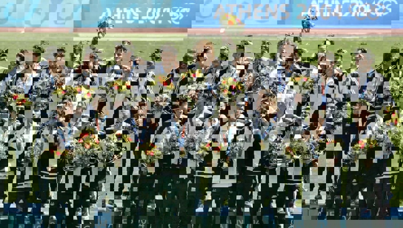 2056811
