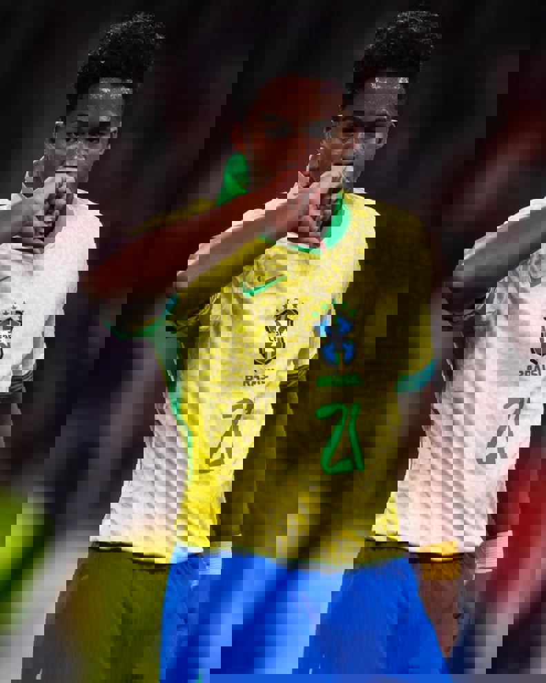 2056997