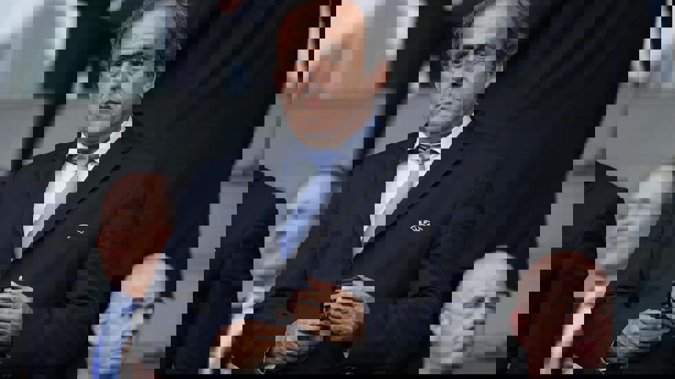 2056973
