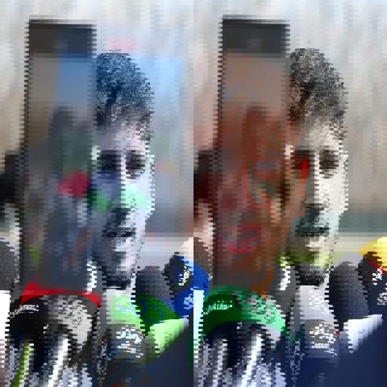 2056902