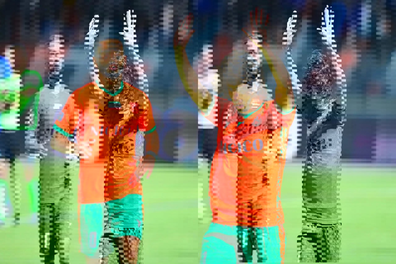 2057083
