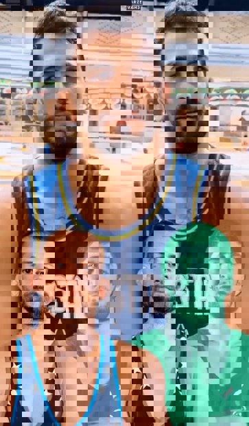 2057228