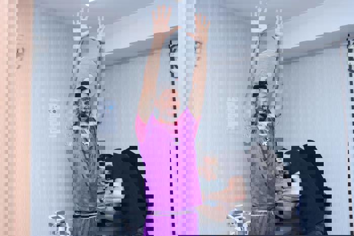 2057187