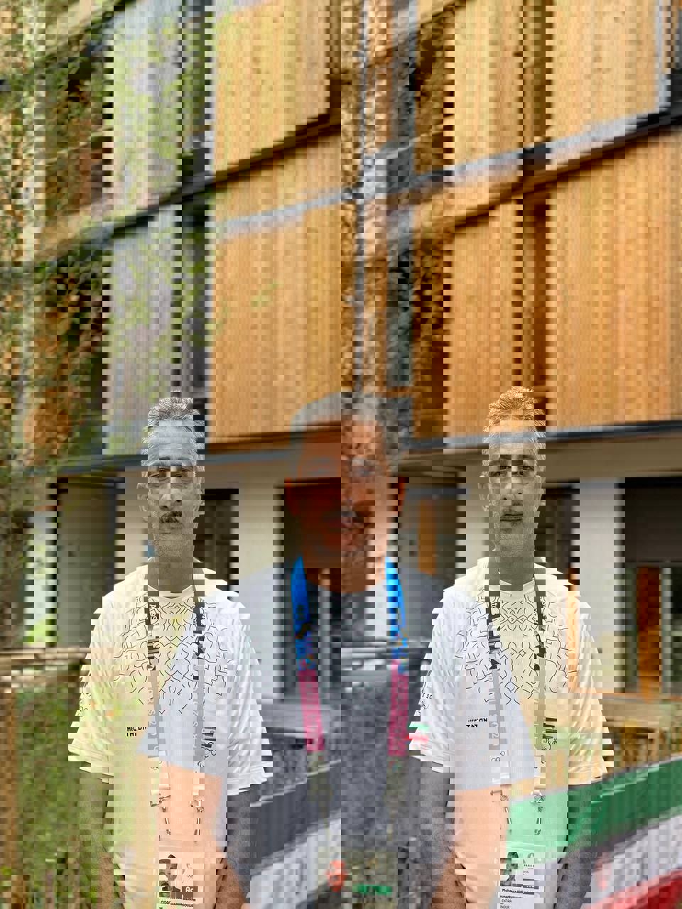 2057210