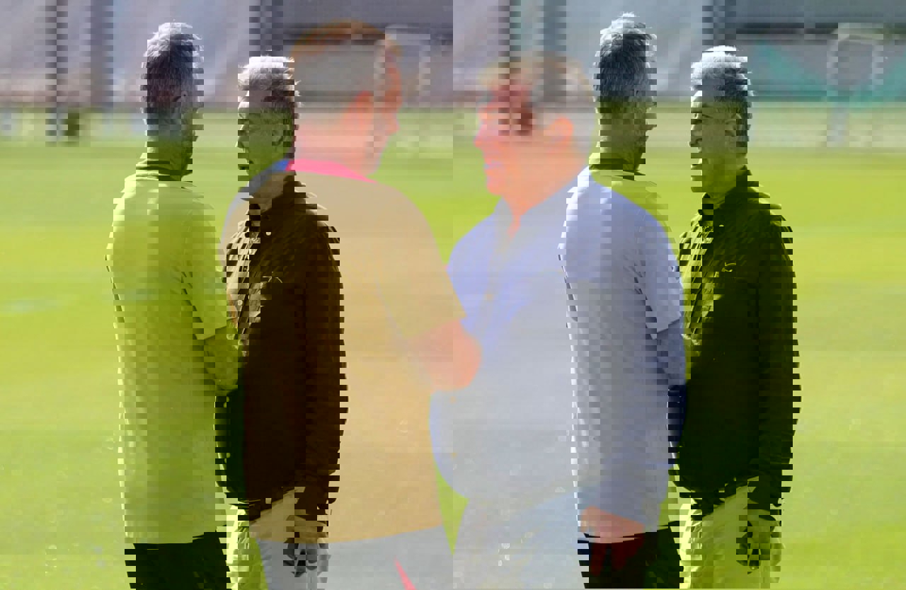 2057432