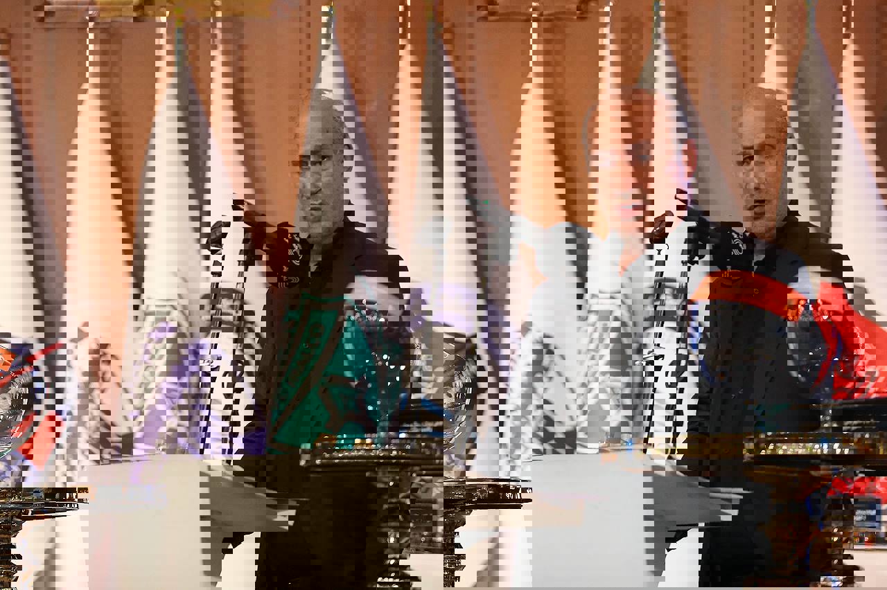 2057333