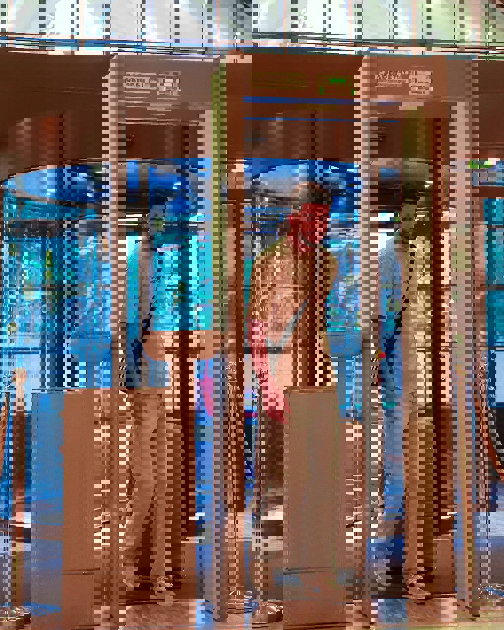 2057433