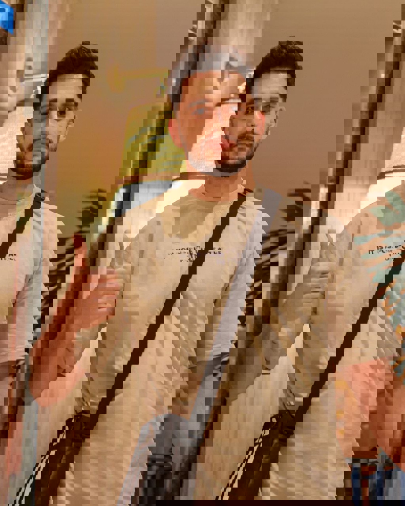 2057425