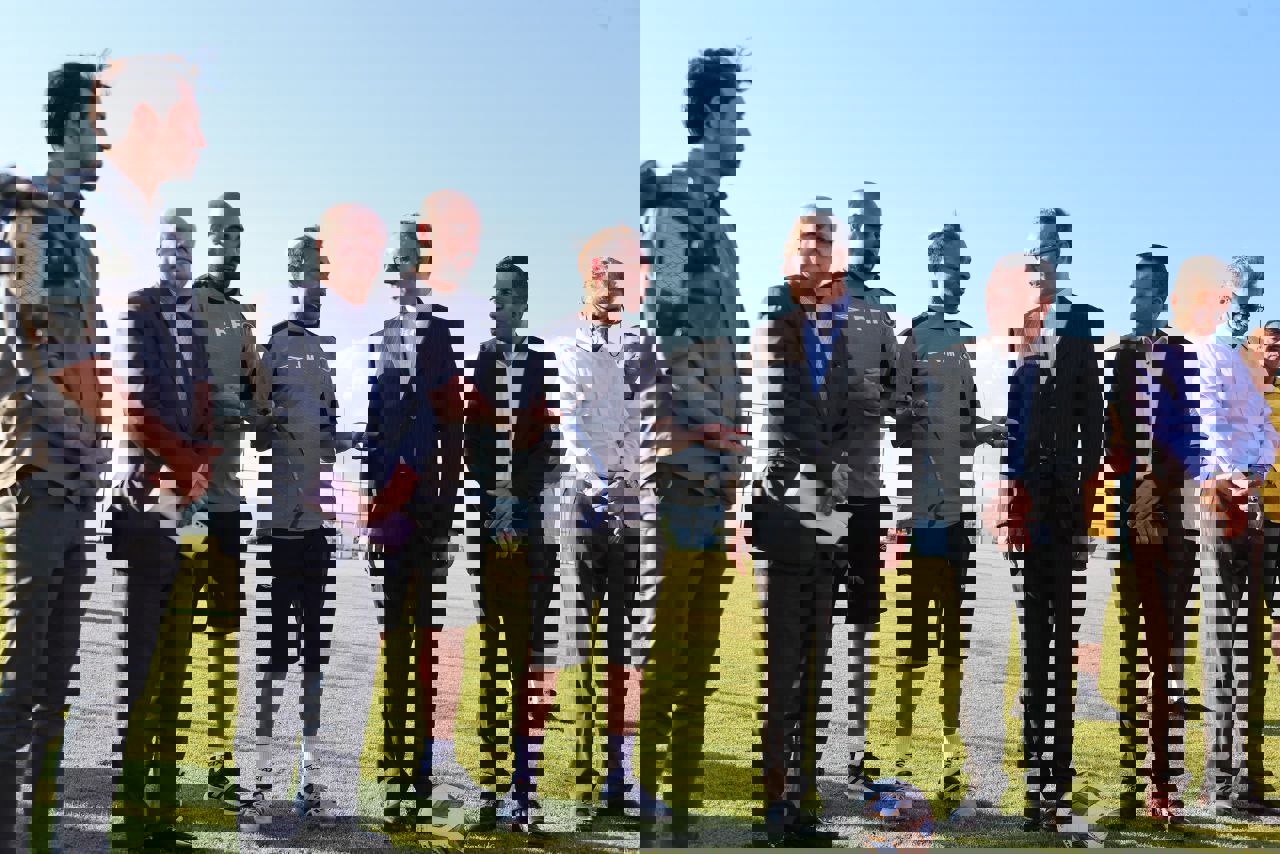 2057351