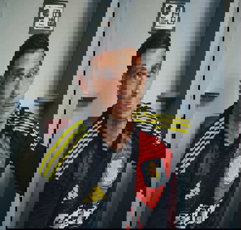 2057393