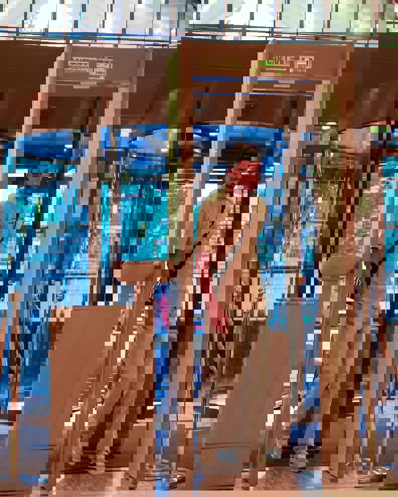 2057424