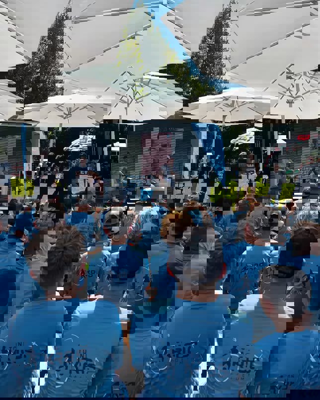 2057548
