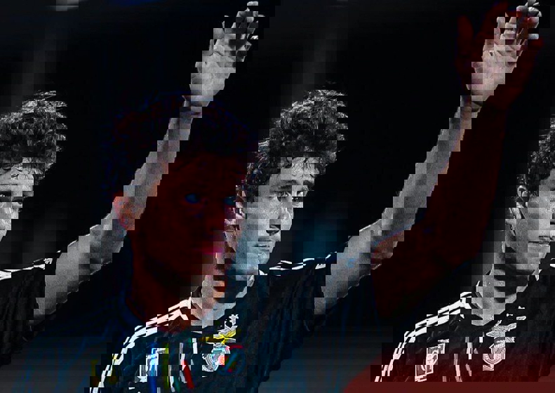 2057964