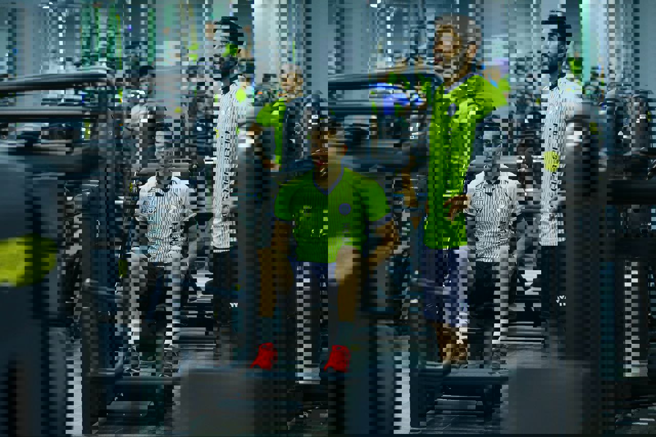 2057956