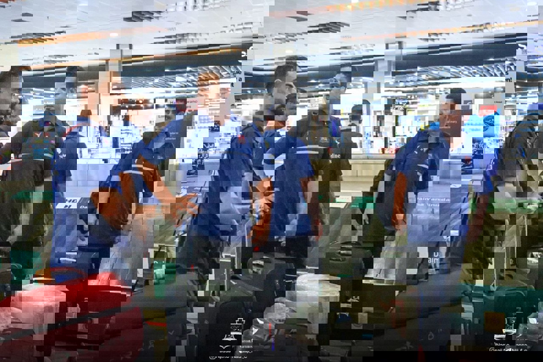 2057648