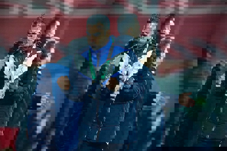 2057651