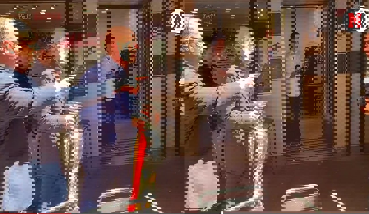 2057782