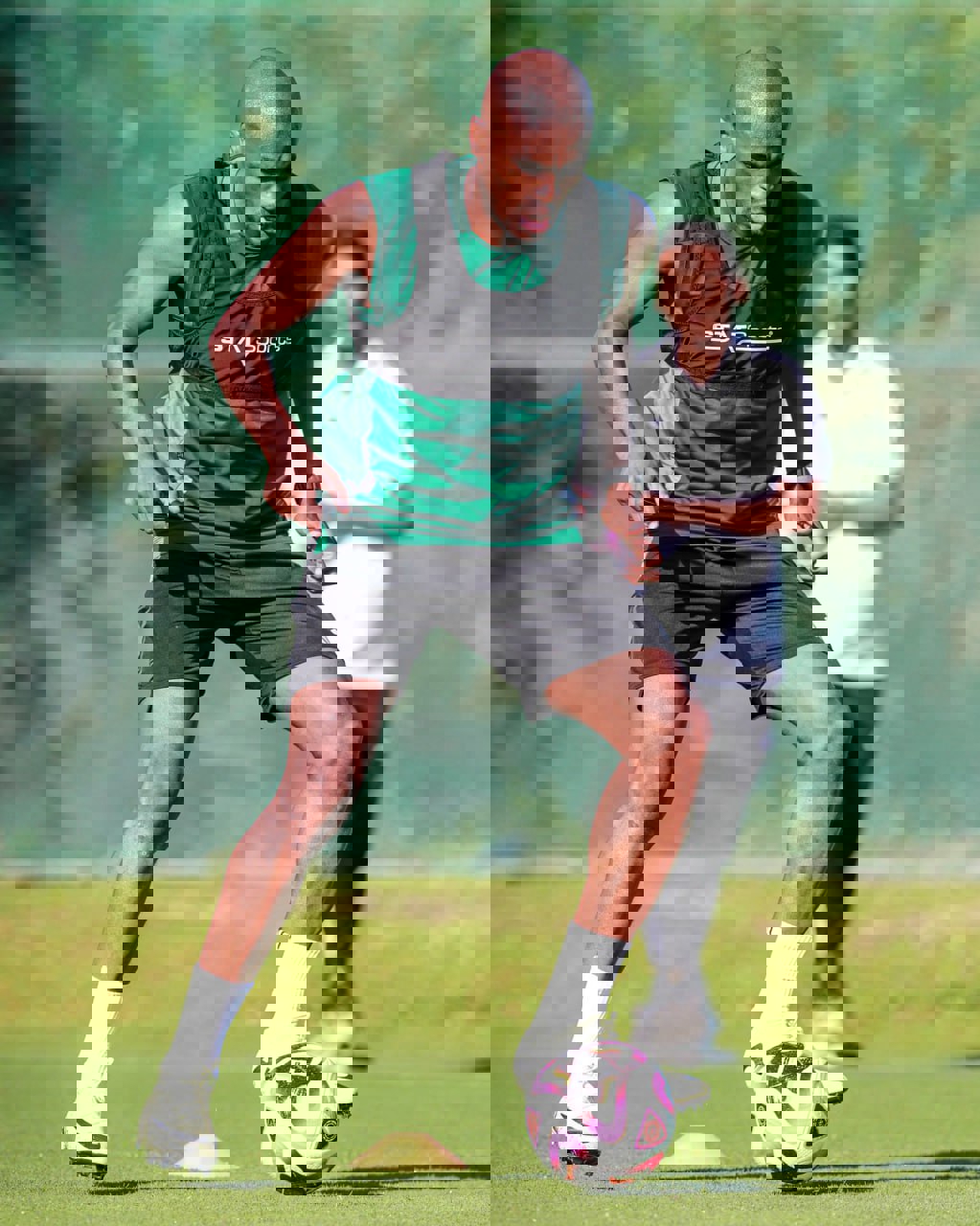 2057696