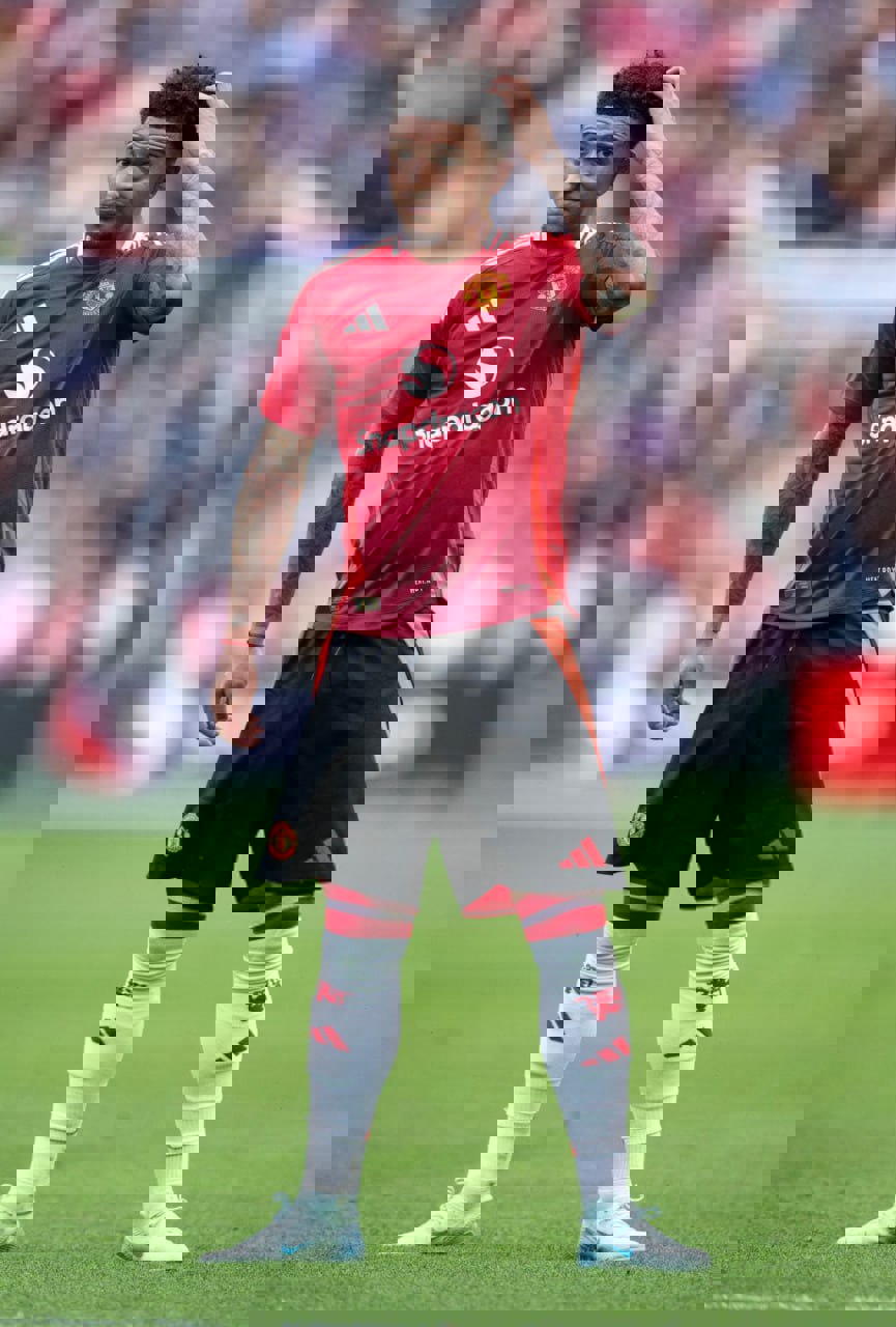 2057879