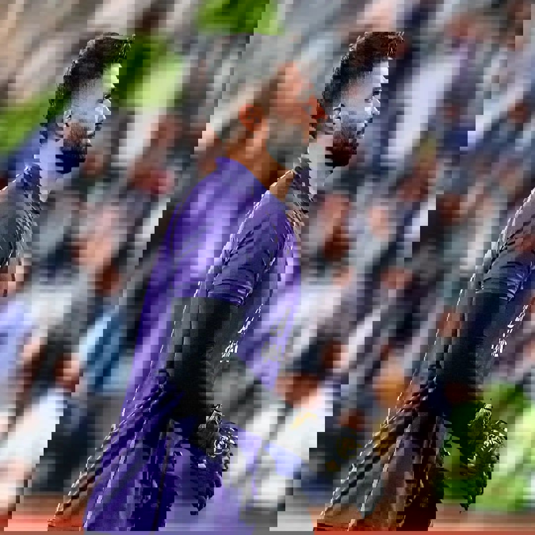 2057934