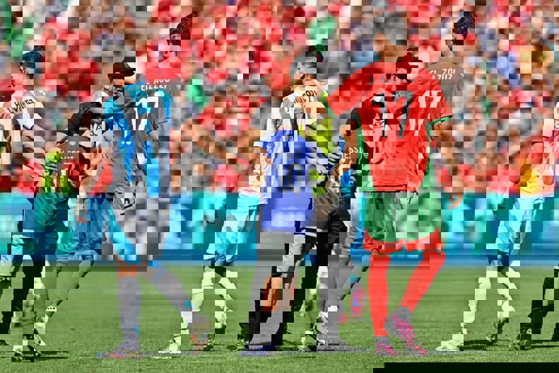 2057822