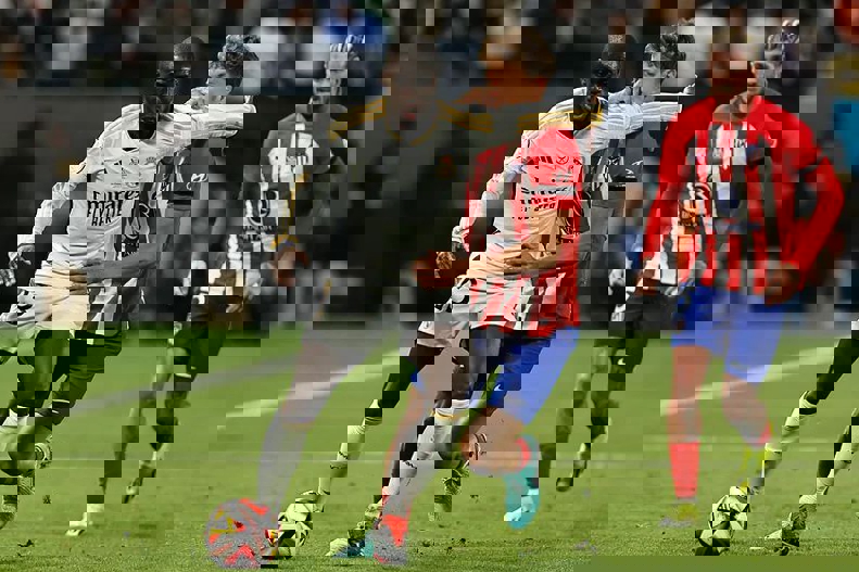 2058101