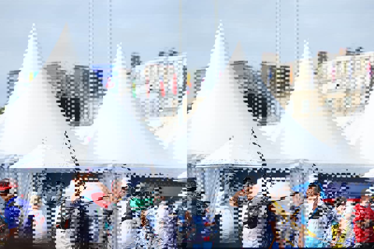 2058077
