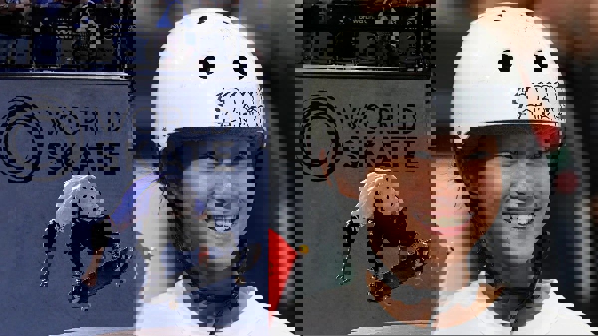 2058098