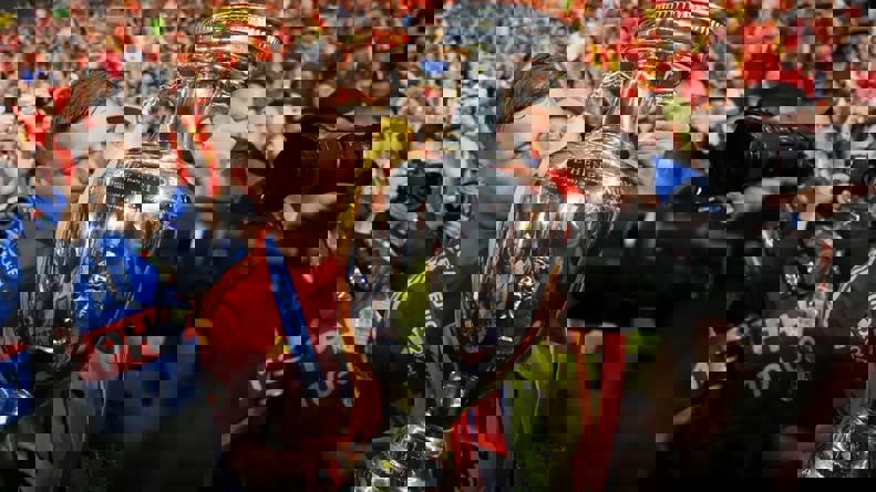 2058153