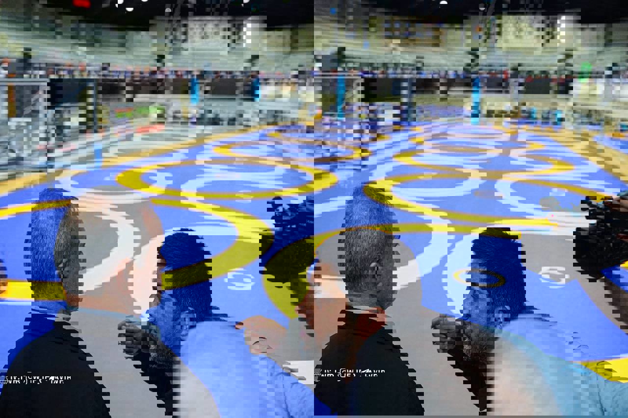 2058230
