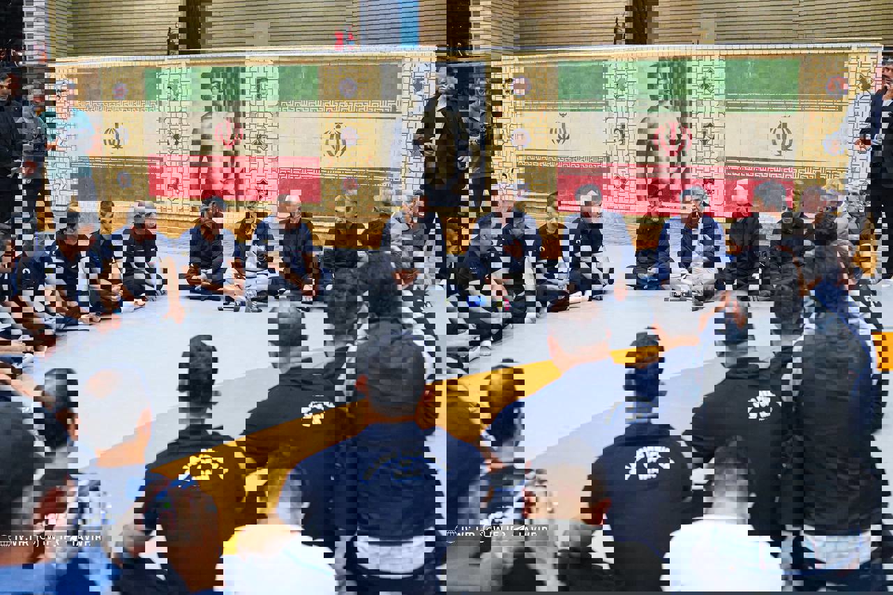 2058231