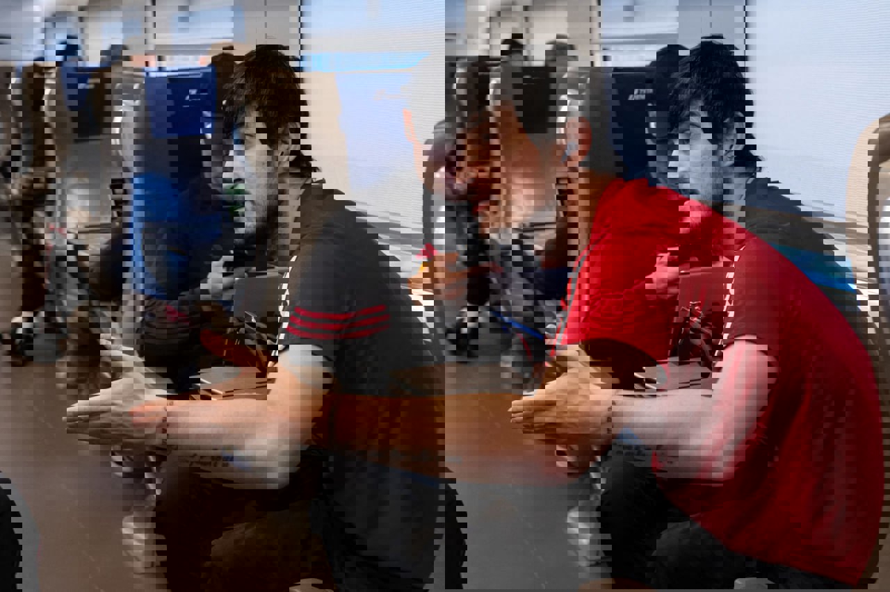 2058202