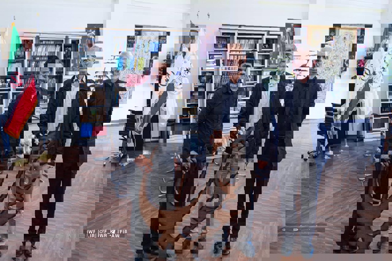 2058229