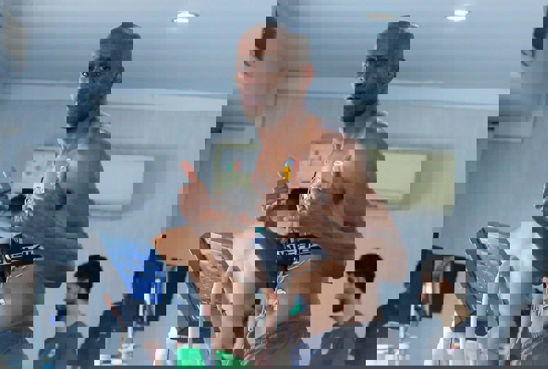 2058188