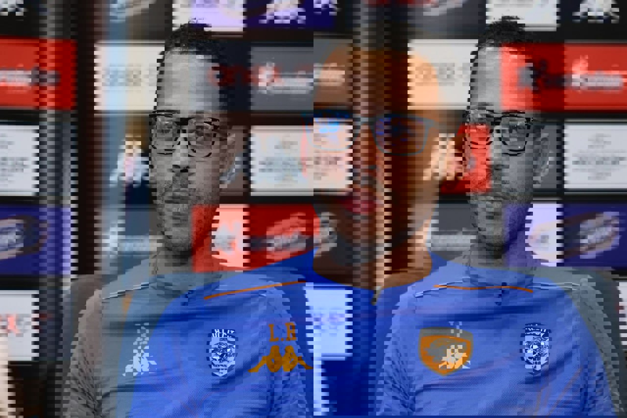 2058299