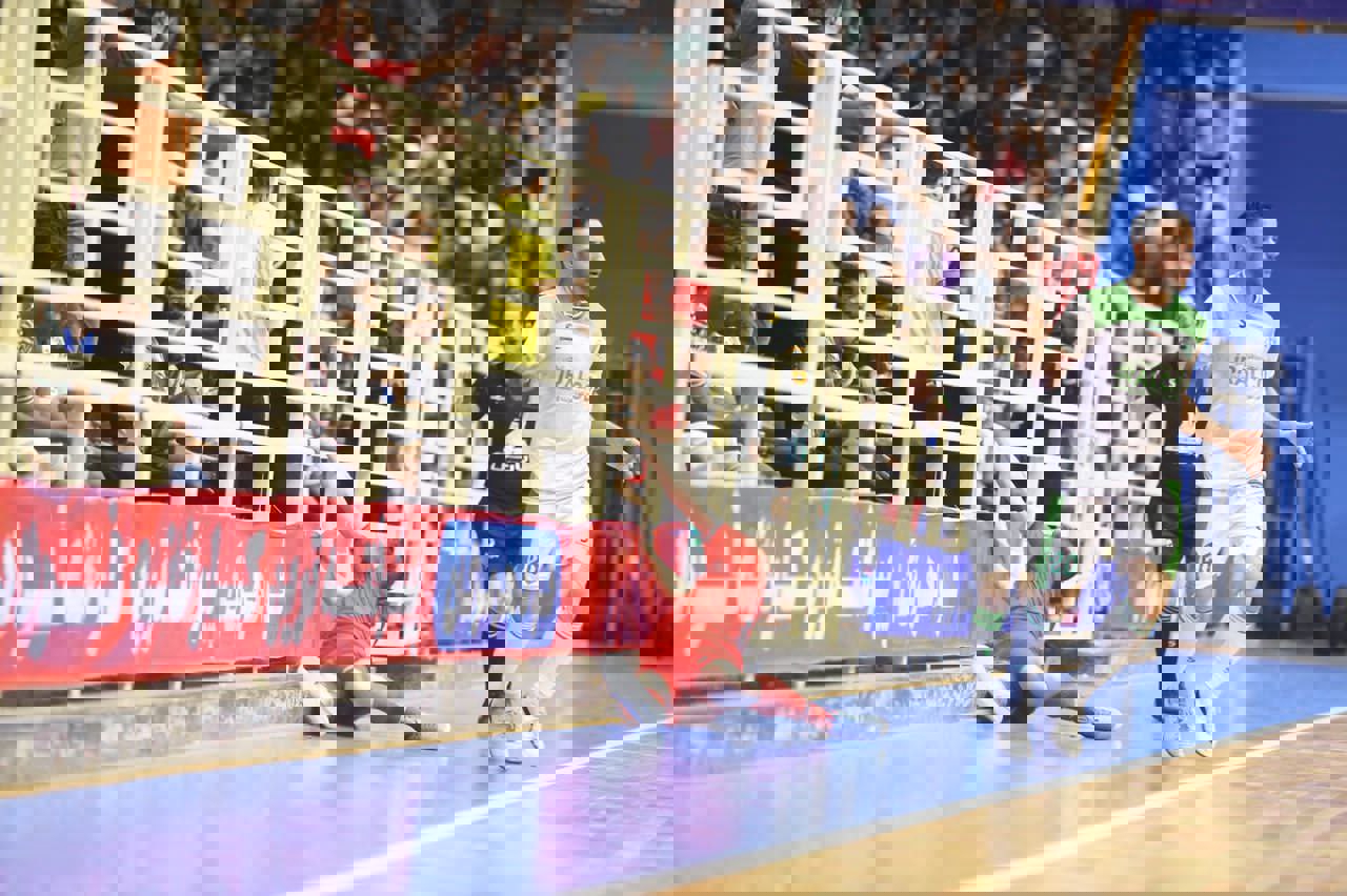 2058435