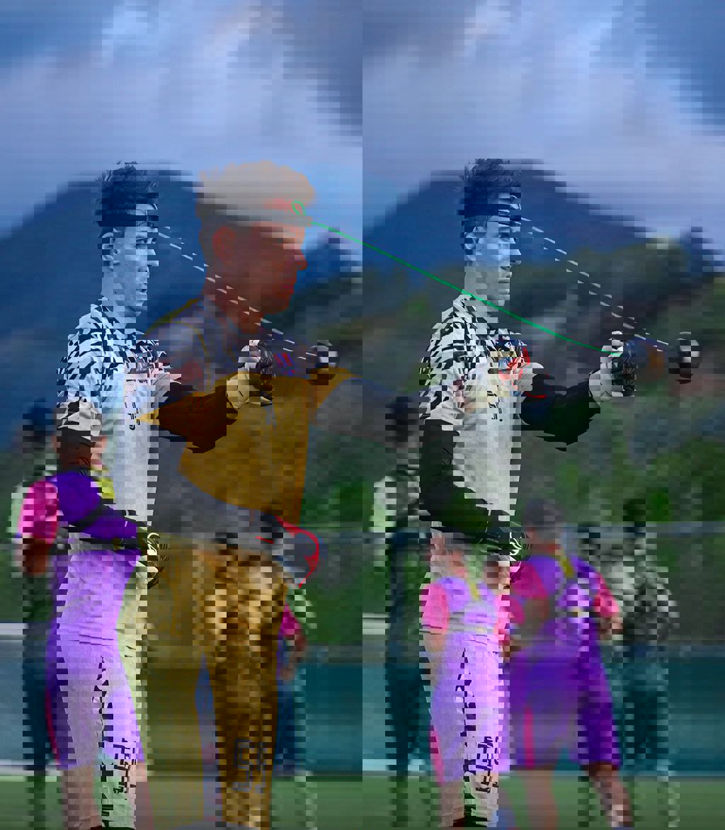 2058437