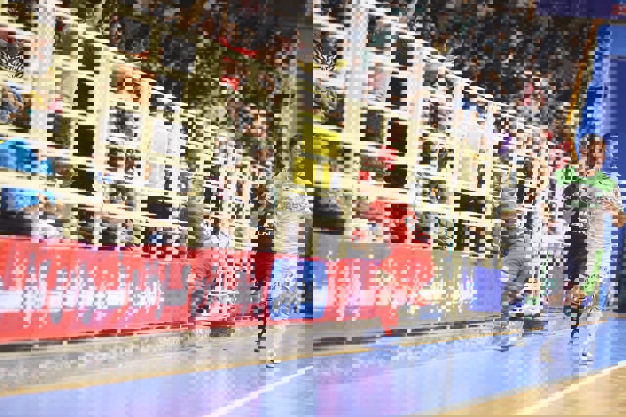 2058433