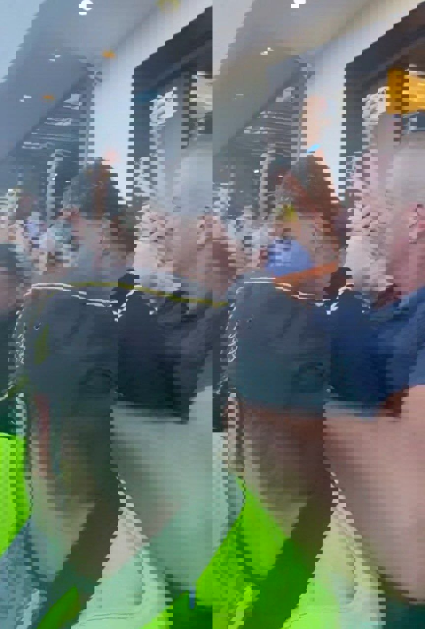 2058449