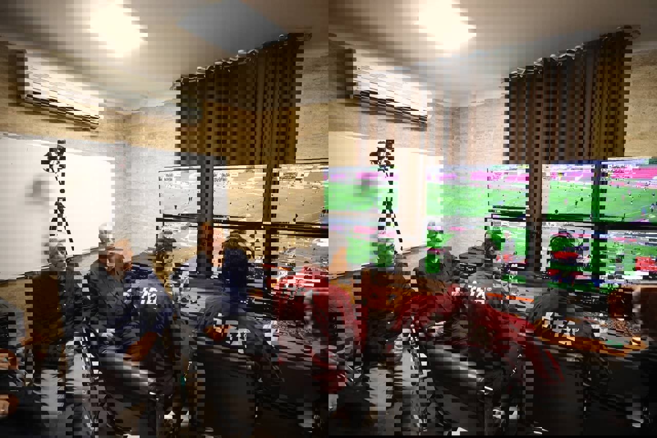 2058527