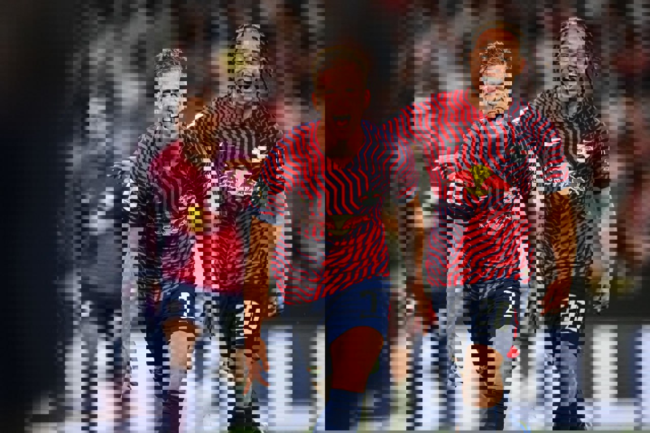 2058482