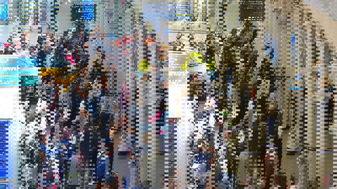 2058556
