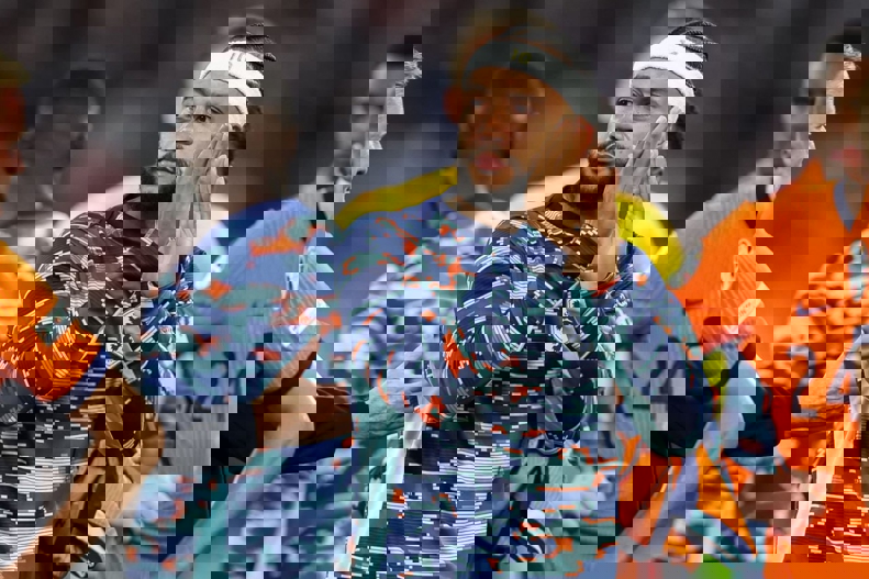 2058539
