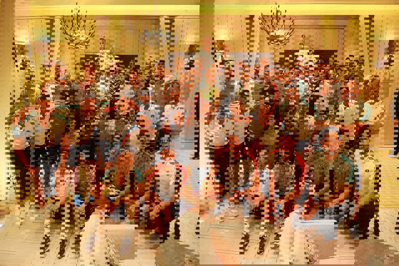 2058758