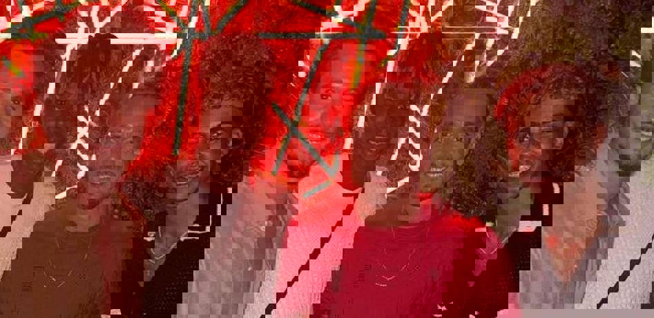2058716